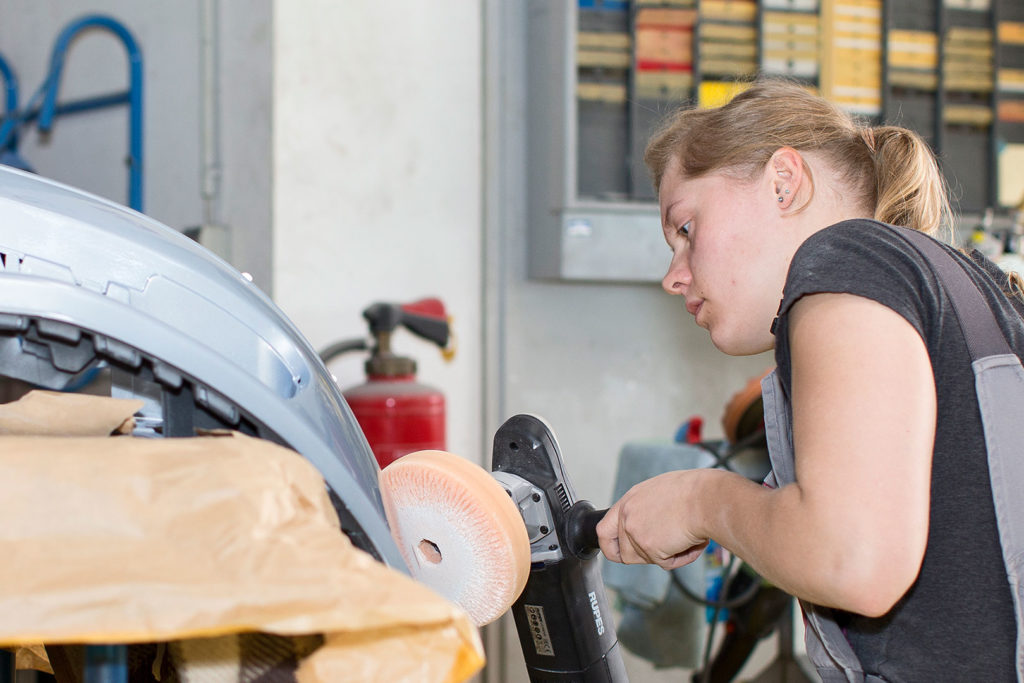 Fotografie | Arbeitswelt: Karosseriearbeit